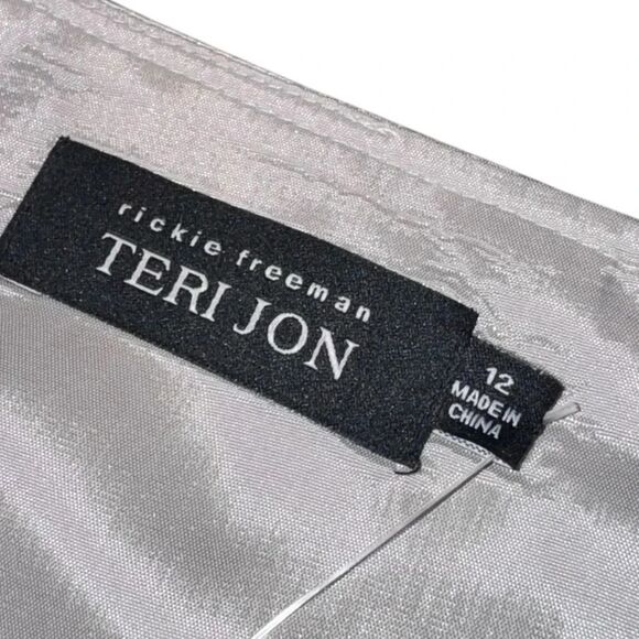 NWT RICKIE FREEMAN BY TERI JON platinum Pencil high waisted Skirt size 12 - Picture 5 of 8